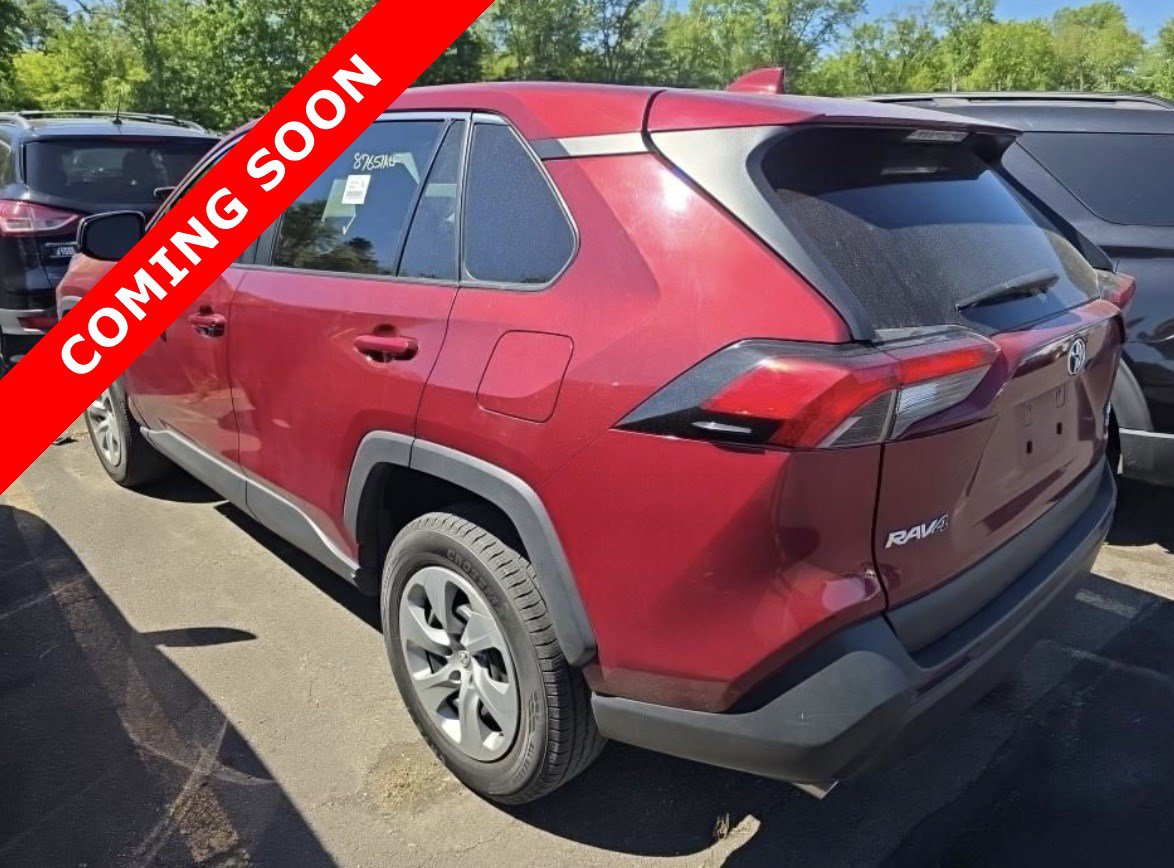 Used 2022 Toyota RAV4 LE AWD/4WD image 4