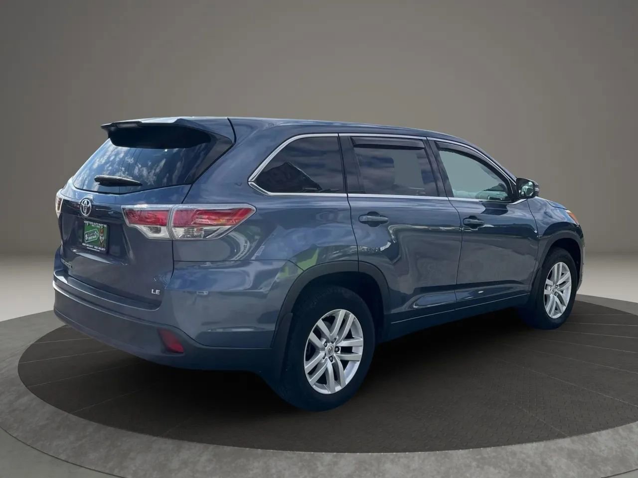 Used 2015 Toyota Highlander LE FWD image 7