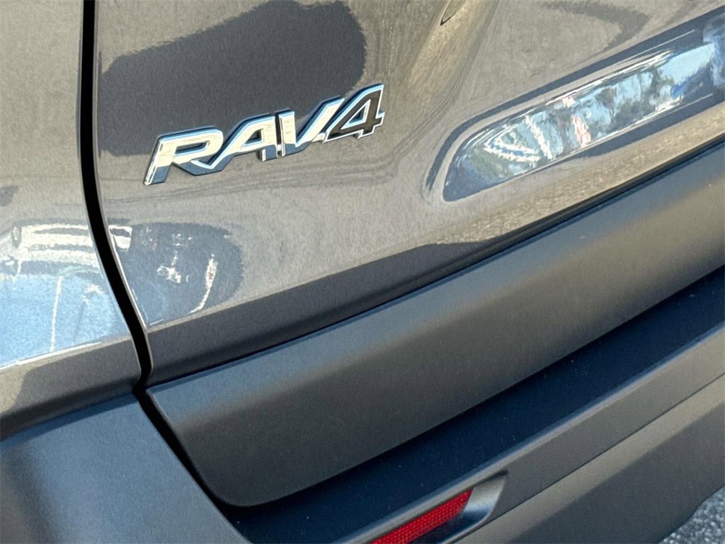Used 2024 Toyota RAV4 LE image 6