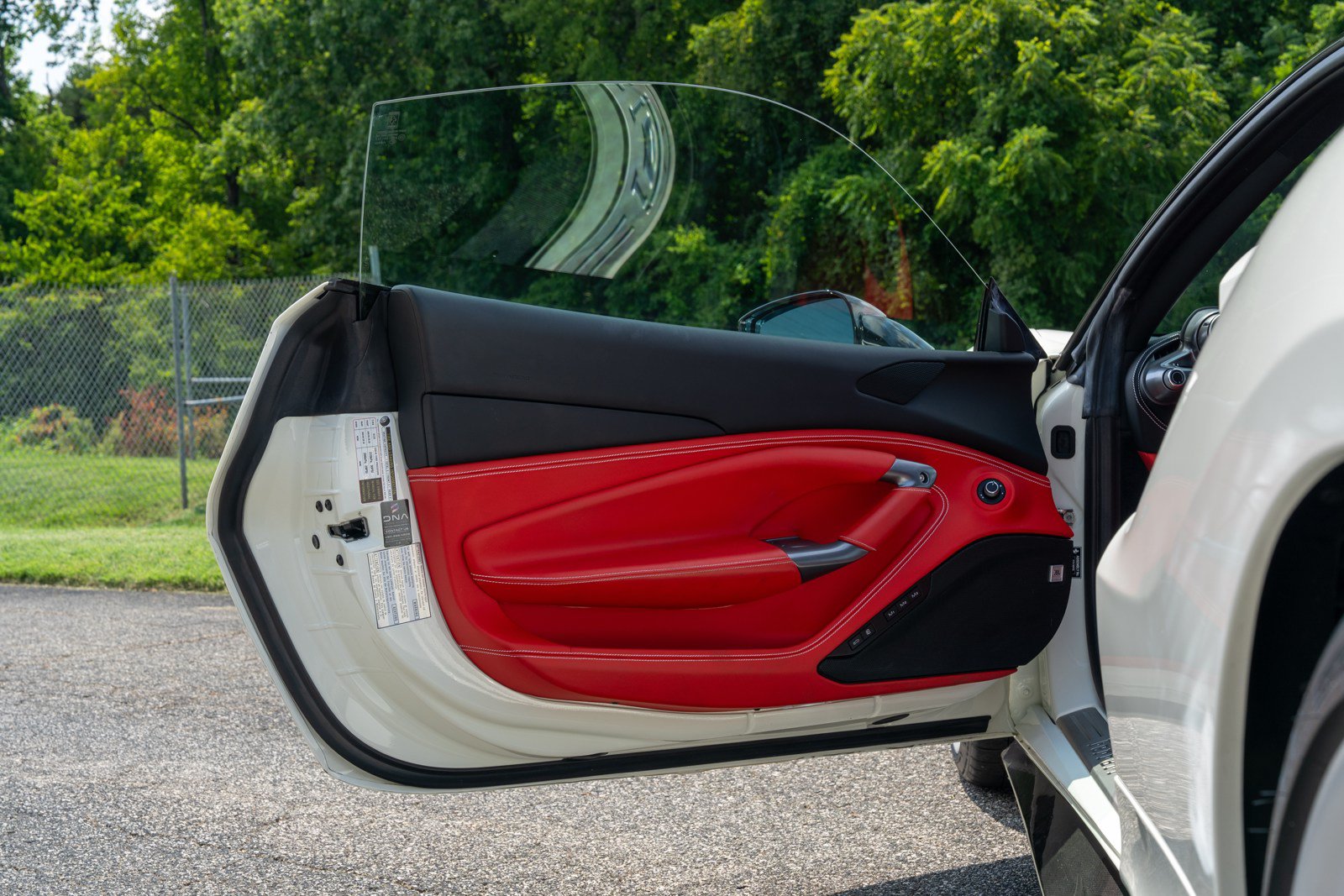 Used 2022 Ferrari F8 Tributo RWD image 23