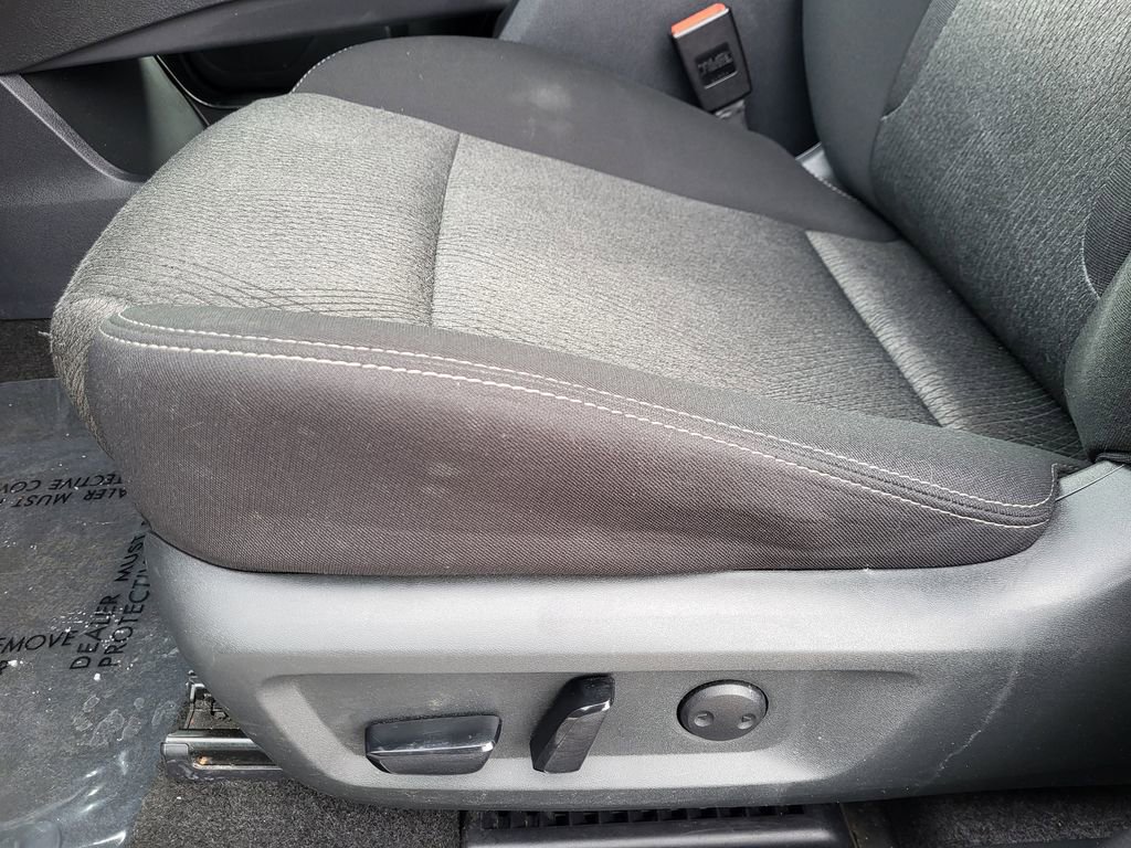 Used 2024 Nissan Rogue SV image 14