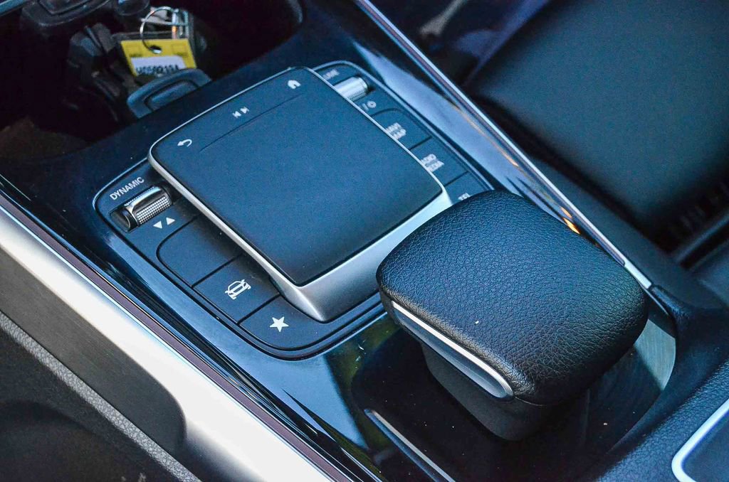 Used 2021 Mercedes-Benz GLB 250 GLB 250 image 20