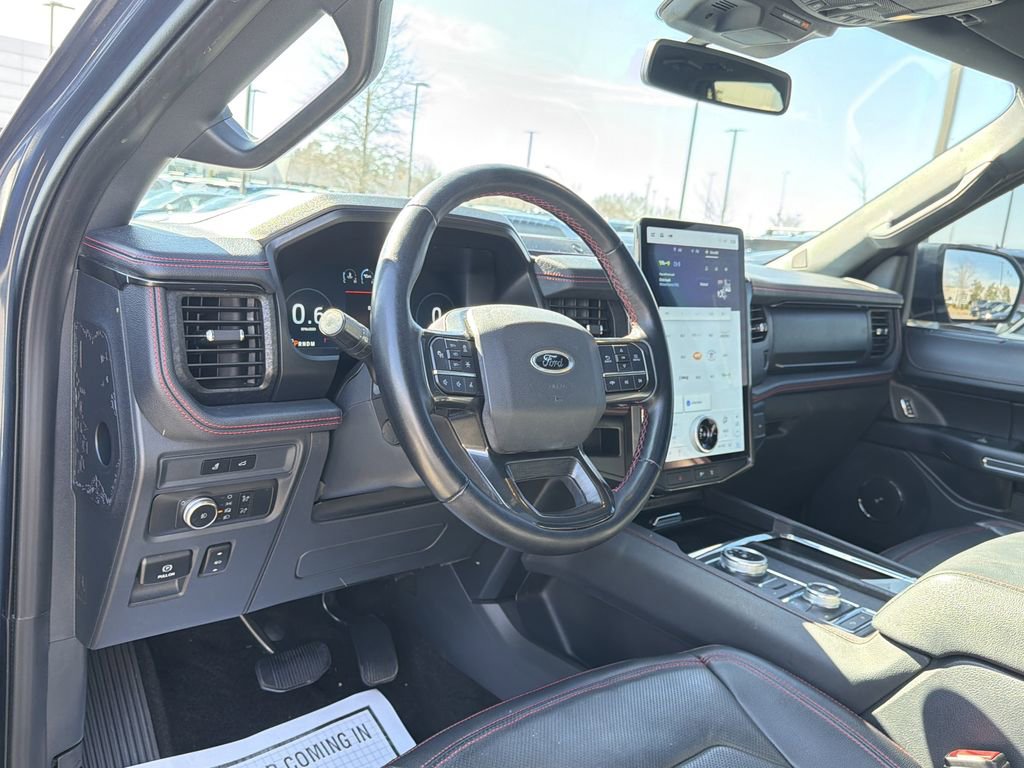 Used 2022 Ford Expedition Limited image 10