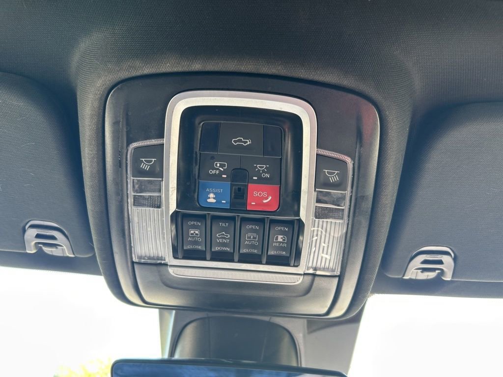 Used 2023 RAM 1500 Laramie AWD/4WD image 21