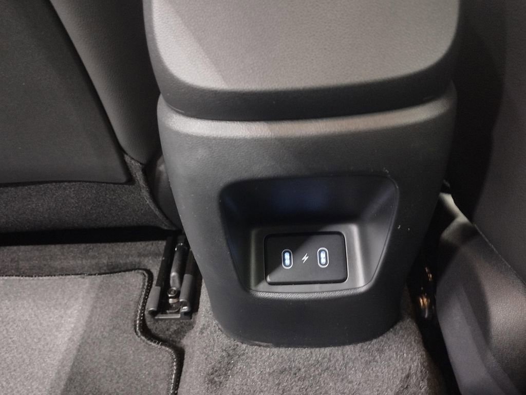 New 2026 Hyundai Elantra Limited image 34