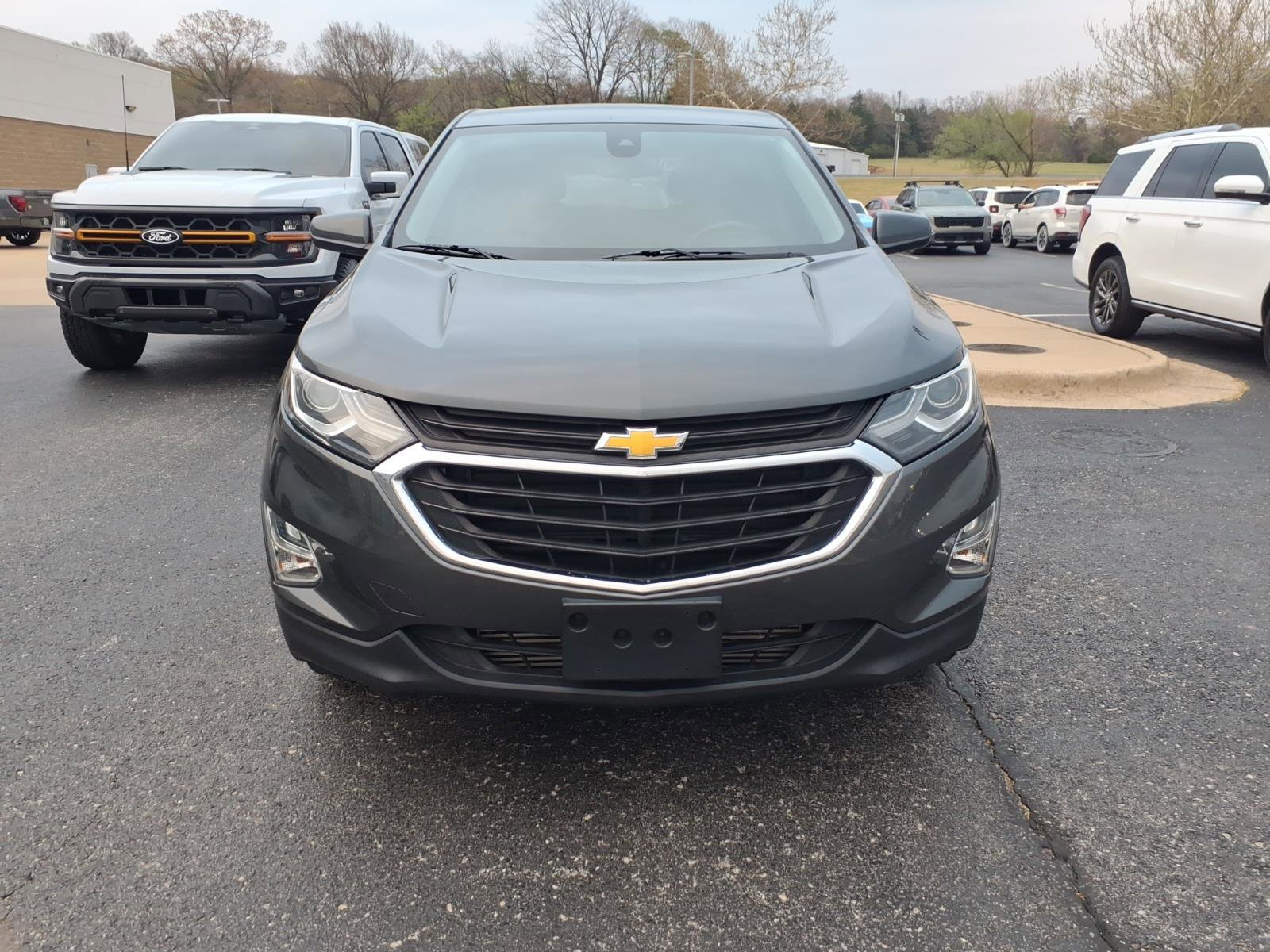 Used 2019 Chevrolet Equinox LT image 2