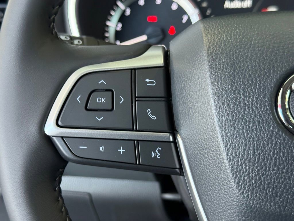 New 2026 Toyota Highlander XLE image 21
