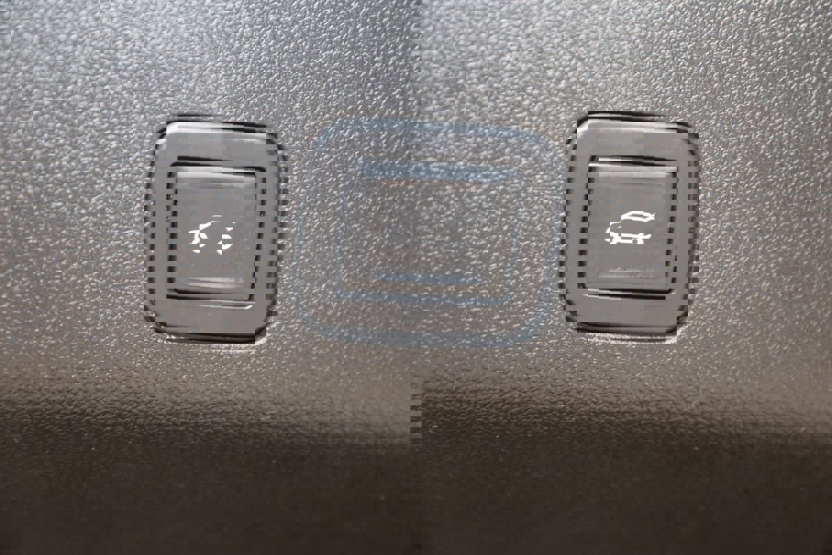 Used 2021 GMC Yukon Denali w/ Denali Premium Package image 52