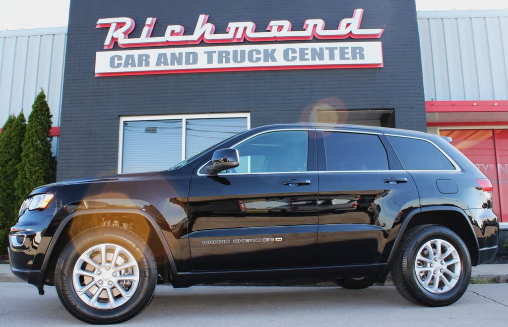 Used 2022 Jeep Grand Cherokee Laredo E AWD/4WD image 19