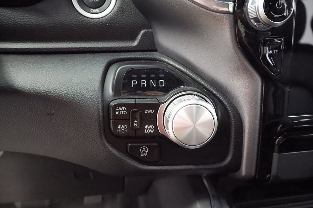Used 2024 RAM 1500 Laramie AWD/4WD image 30