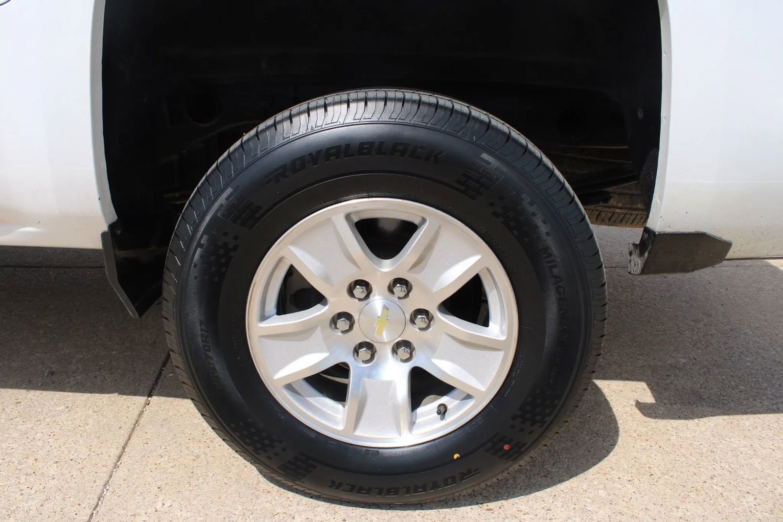 Used 2017 Chevrolet Silverado 1500 LT w/ All Star Edition image 8