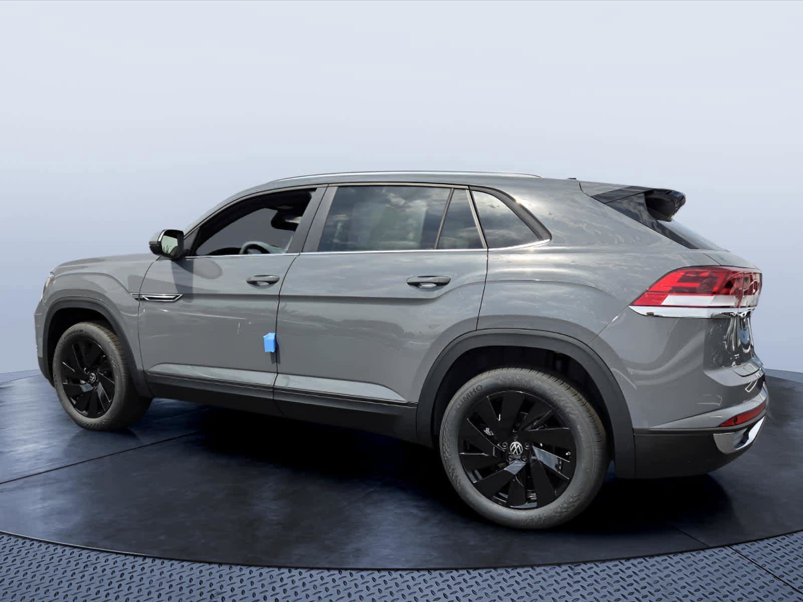 New 2026 Volkswagen Atlas Cross Sport SE FWD image 4