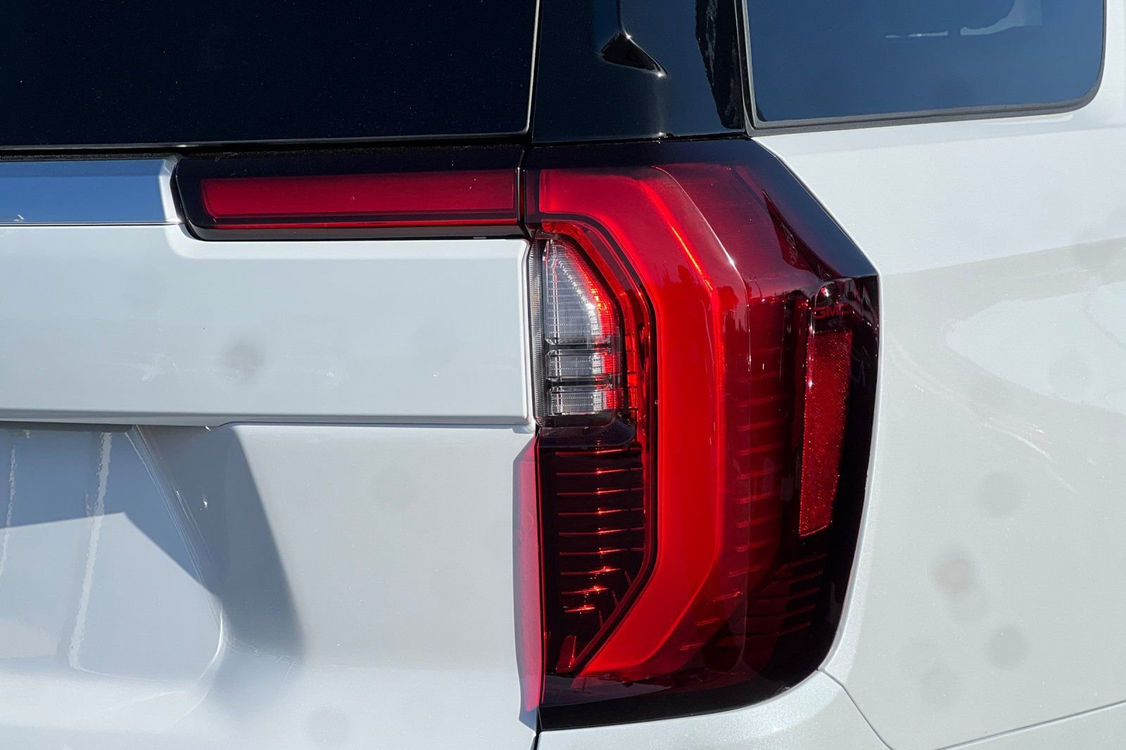 New 2026 GMC Yukon Denali w/ Denali Reserve Package AWD/4WD image 7
