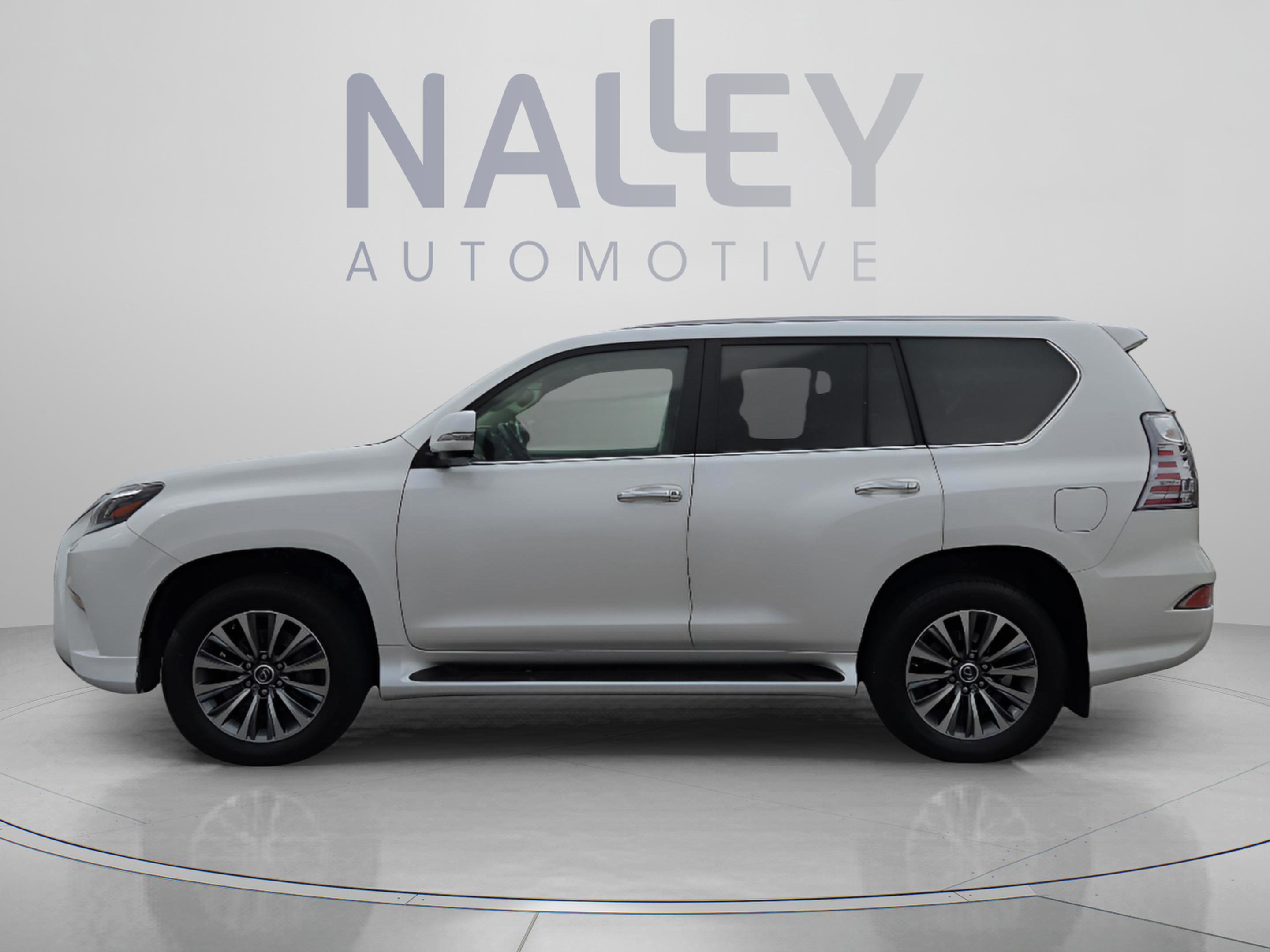 Used 2020 Lexus GX 460 Luxury w/ Off Road Package image 3