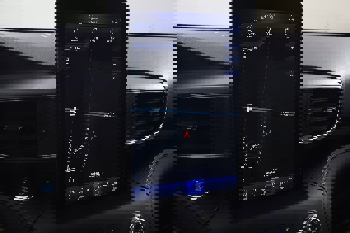 Used 2020 Ford Explorer ST w/ Premium Technology Package image 9