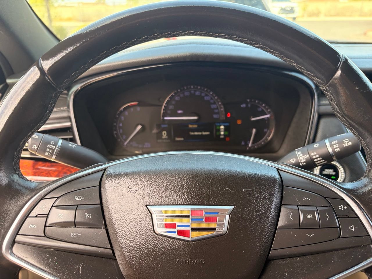 Used 2019 Cadillac XT5 Luxury w/ LPO, Radiant Package FWD image 29