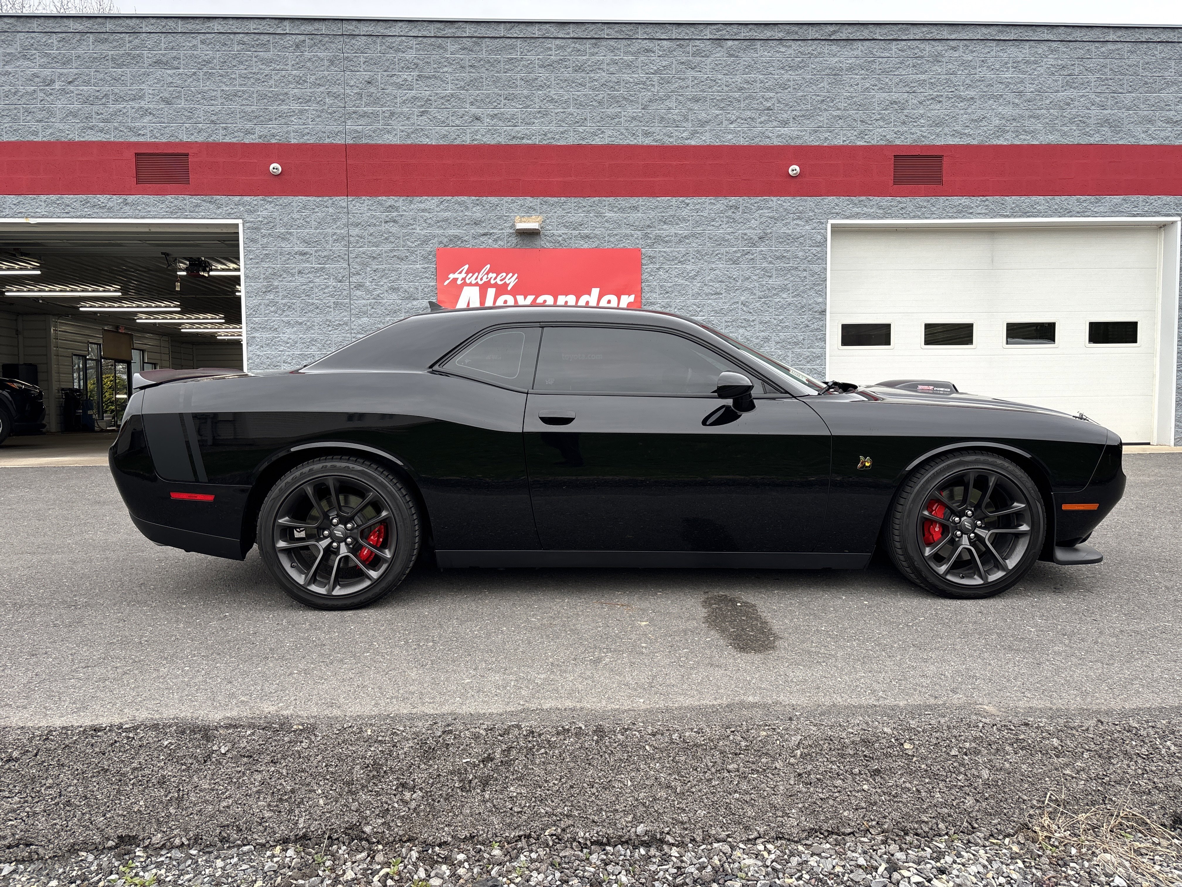 Used 2021 Dodge Challenger R/T Scat Pack w/ Shaker Package image 2