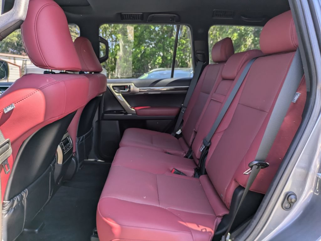 Used 2020 Lexus GX 460 Premium w/ Premium Package AWD/4WD image 16