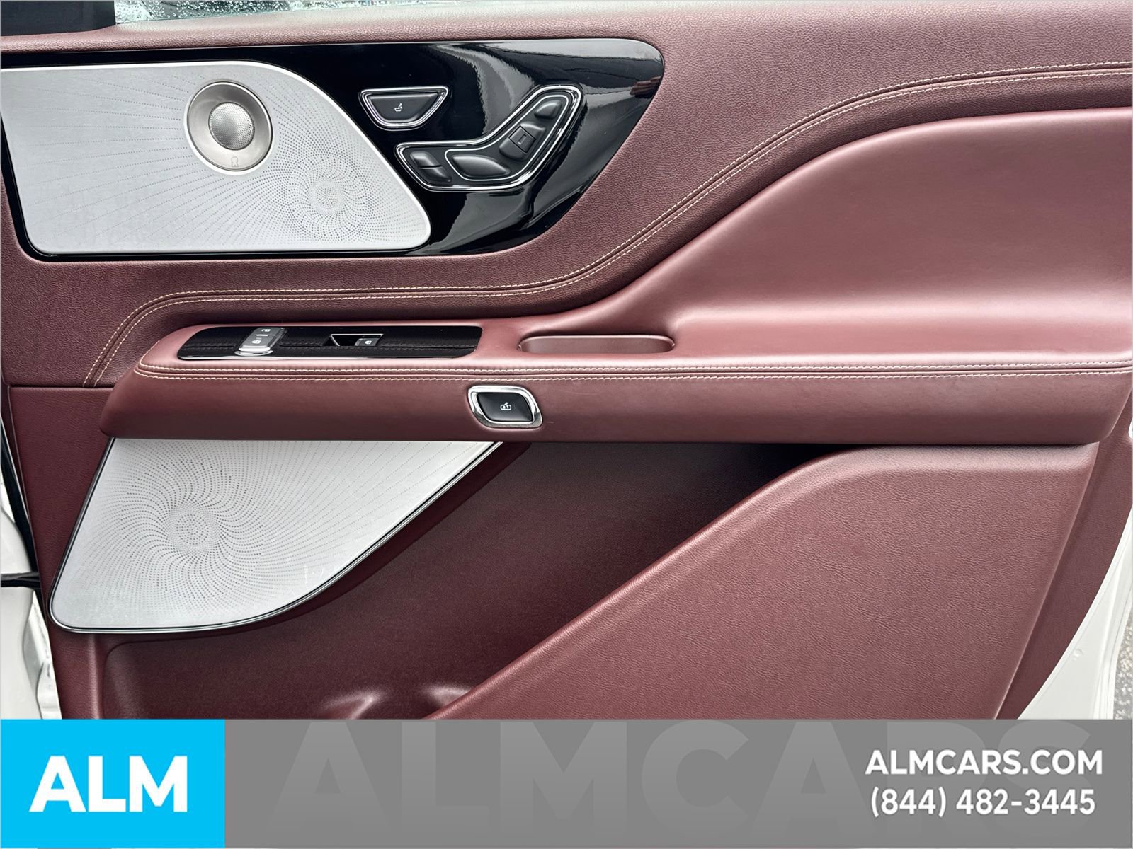 Used 2023 Lincoln Aviator Black Label w/ Class IV Trailer Tow Package image 16