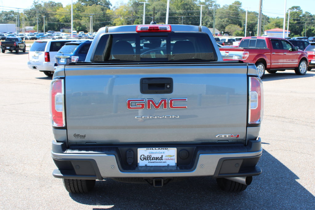 Used 2022 GMC Canyon AT4 w/ Driver Alert Package AWD/4WD image 6