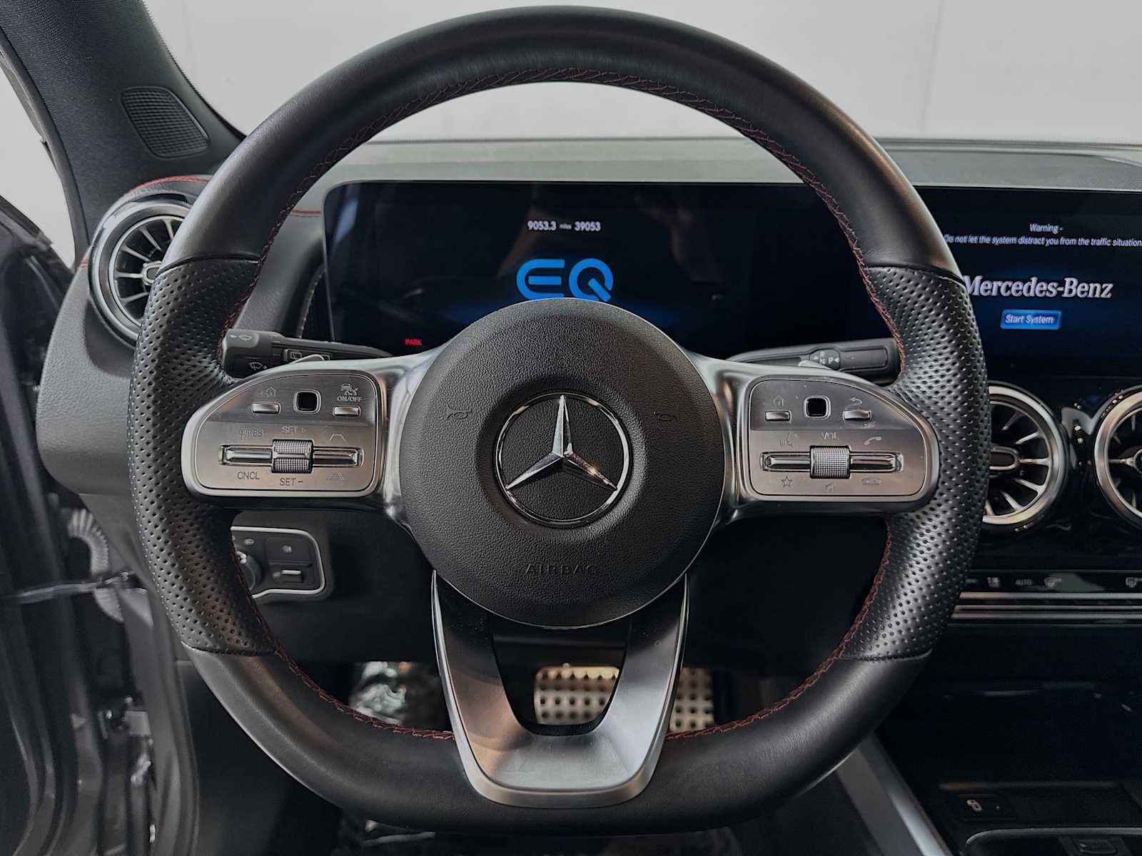 Used 2022 Mercedes-Benz EQB 300 EQB 300 image 14