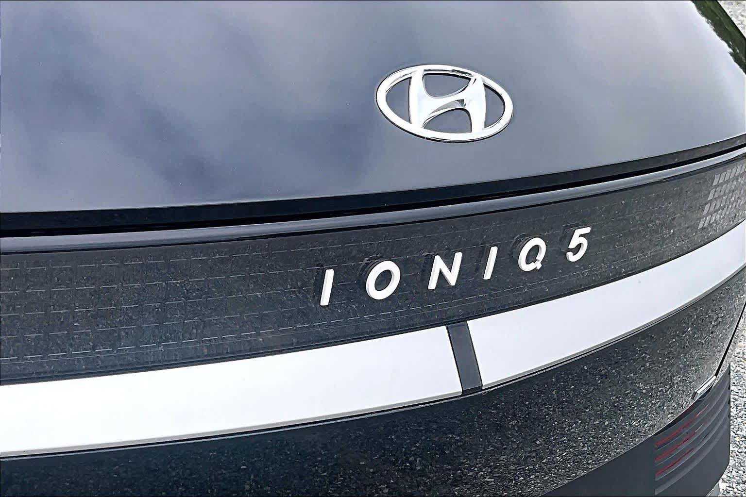 Used 2024 Hyundai Ioniq 5 SEL AWD/4WD image 9