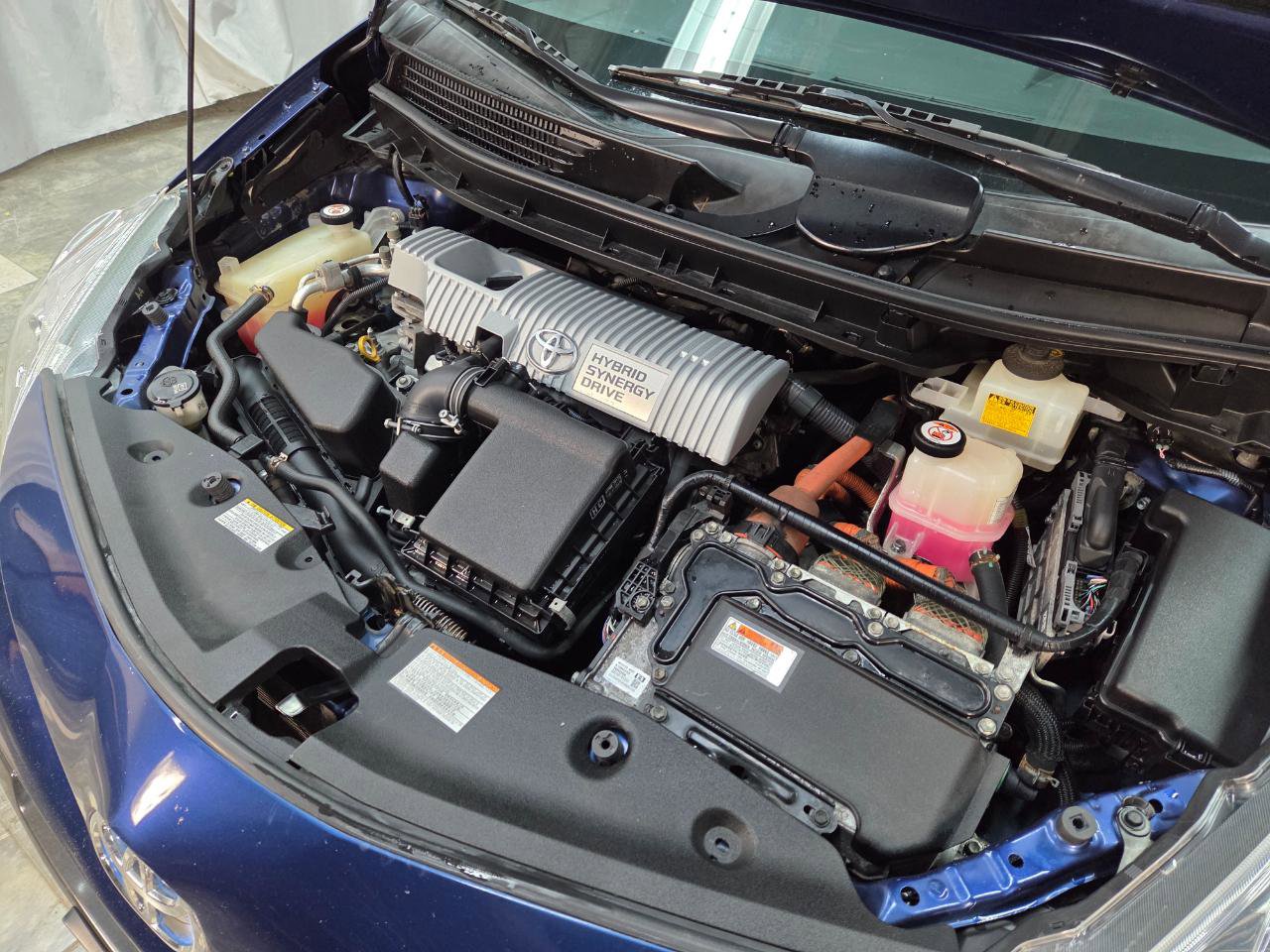 Used 2017 Toyota Prius V Three image 8