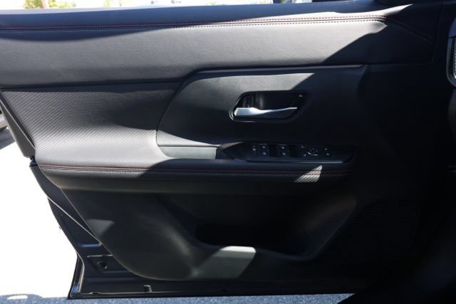 New 2026 Nissan Kicks SR FWD image 23