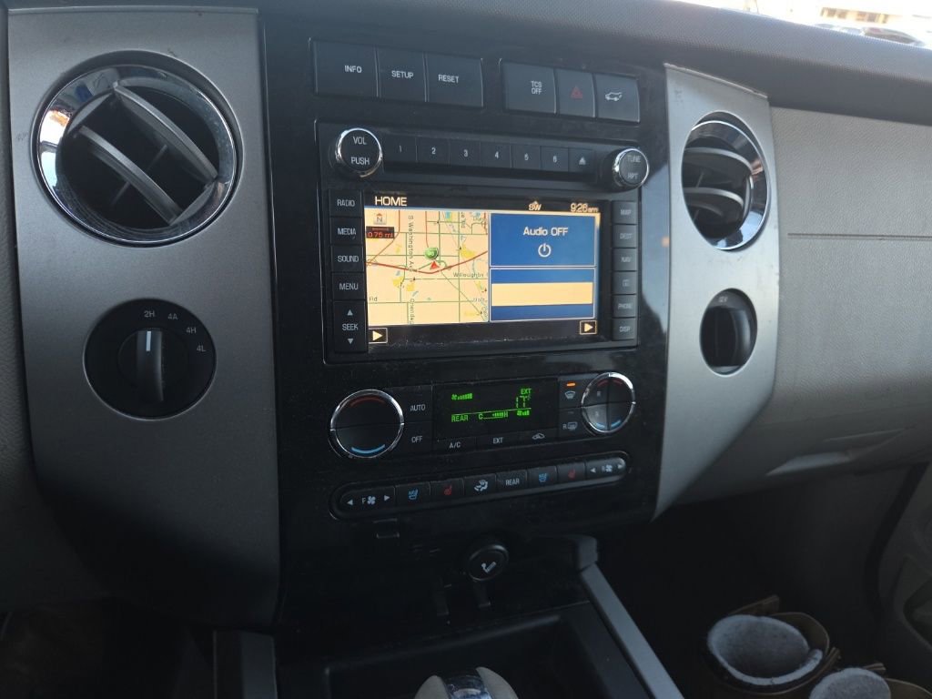 Used 2013 Ford Expedition Limited image 13