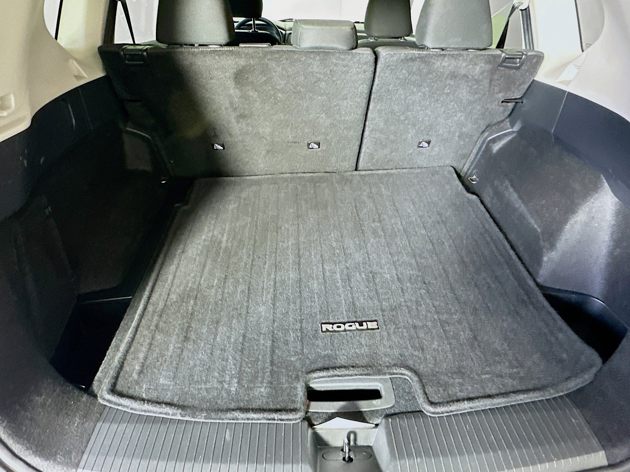Used 2024 Nissan Rogue SV image 27