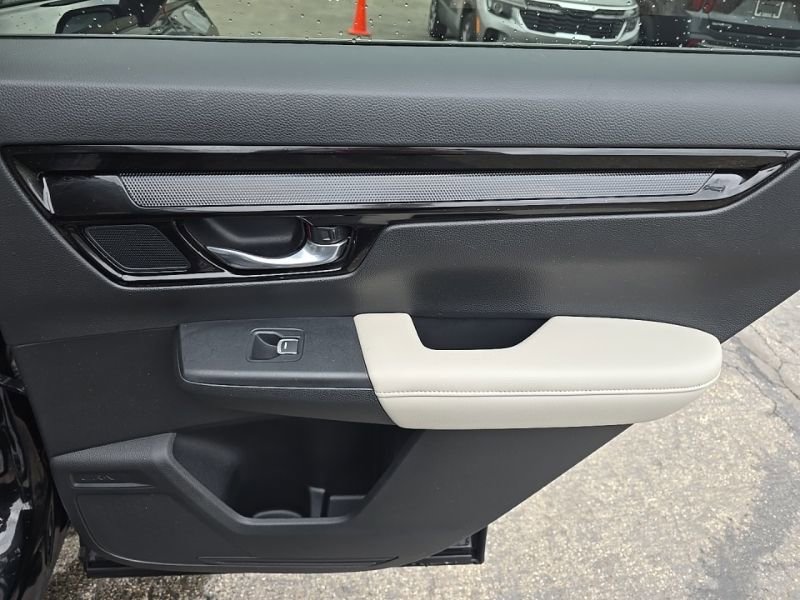 Used 2025 Honda CR-V EX-L image 30