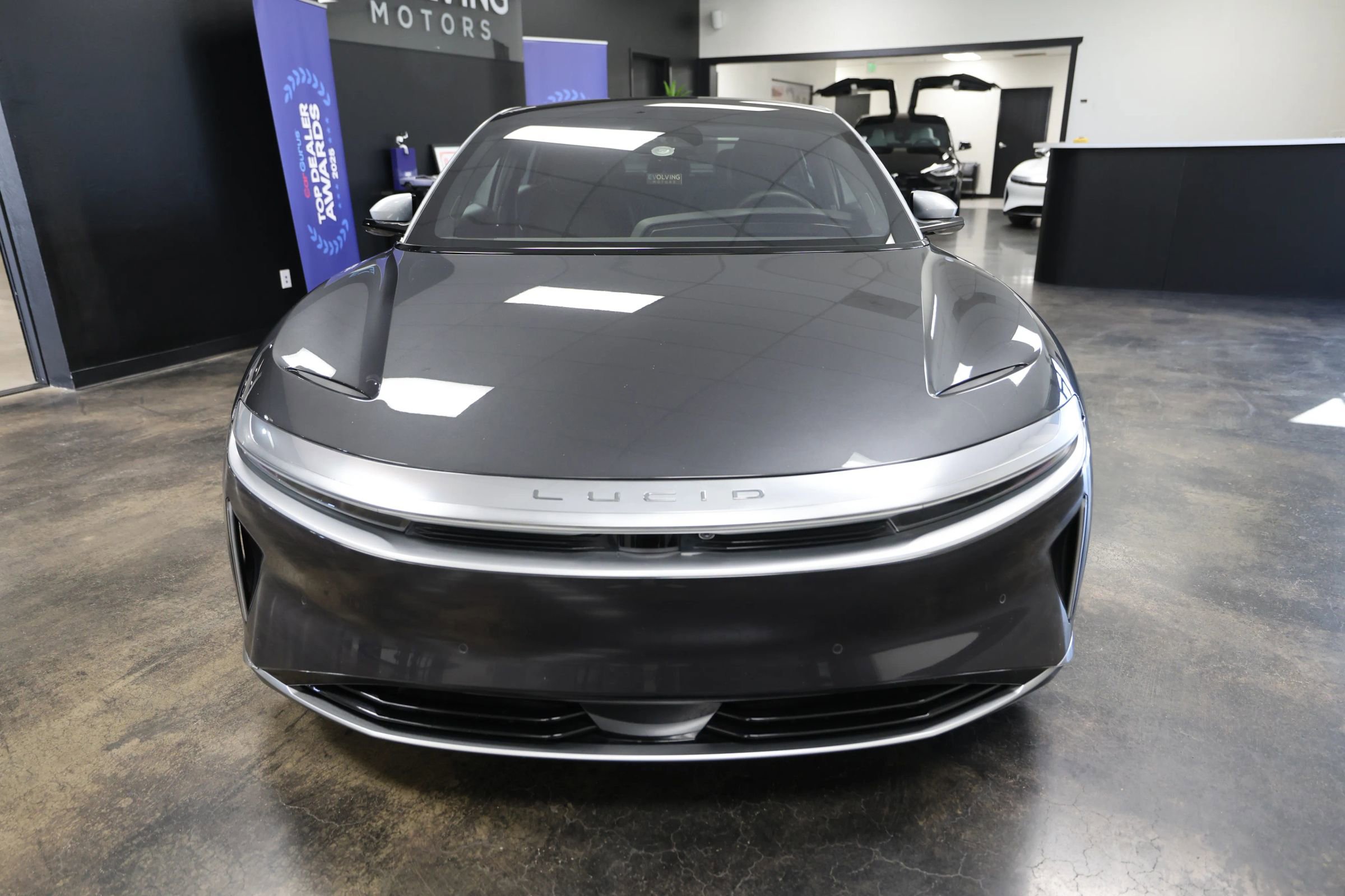 Used 2022 Lucid Air Grand Touring image 4