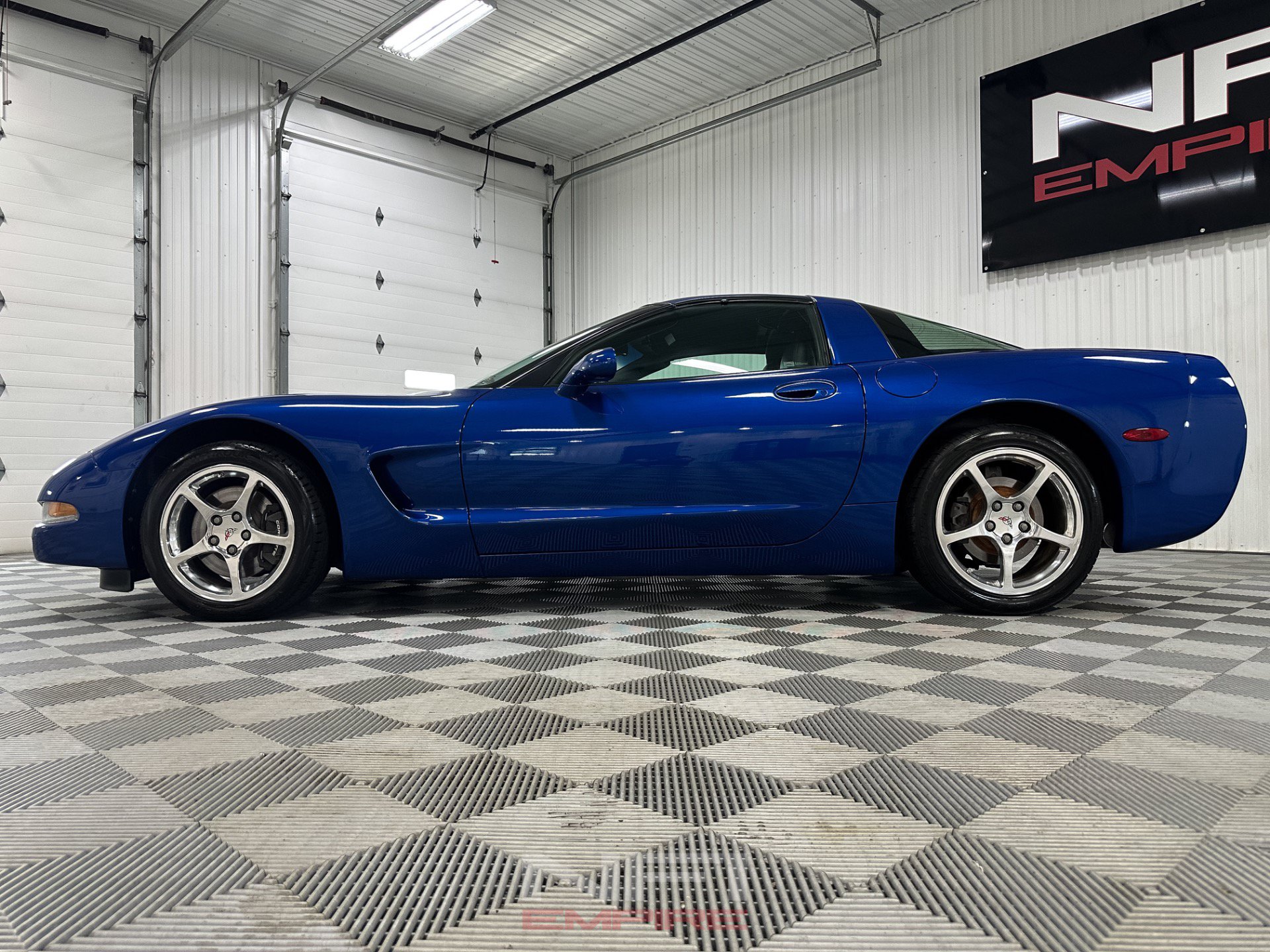 Used 2002 Chevrolet Corvette Coupe w/ Preferred Equipment Group2 RWD image 11