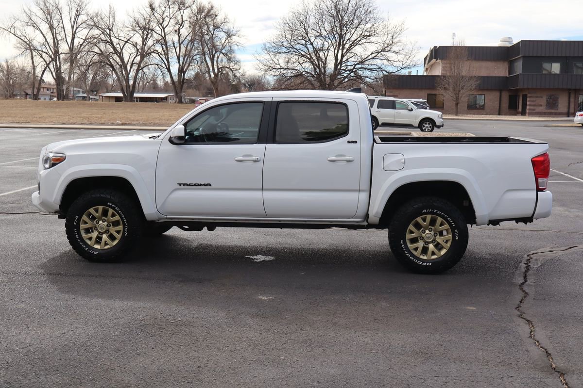 Used 2017 Toyota Tacoma SR5 w/ Tow Package image 9