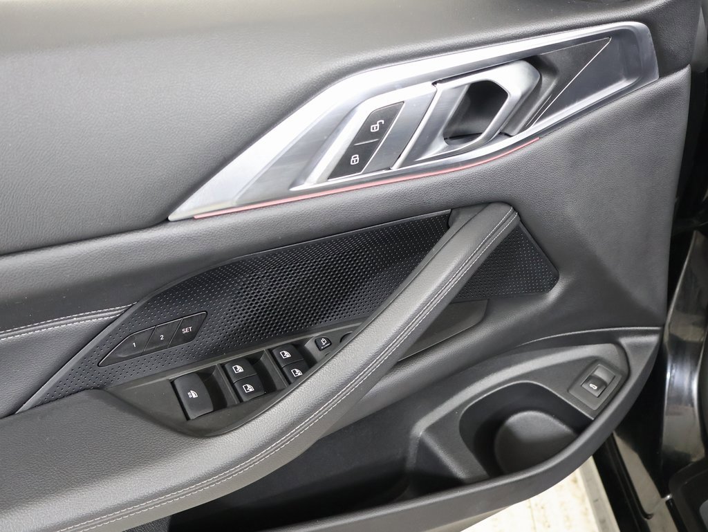 Used 2024 BMW 430i xDrive Convertible w/ Premium Package image 18