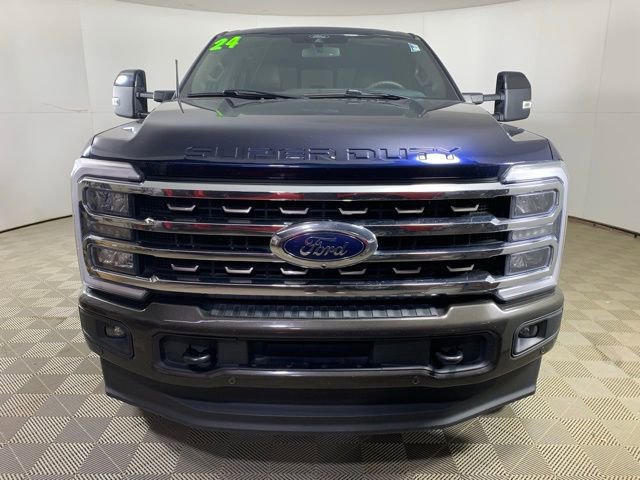 Used 2024 Ford F250 King Ranch w/ FX4 Off-Road Package image 4