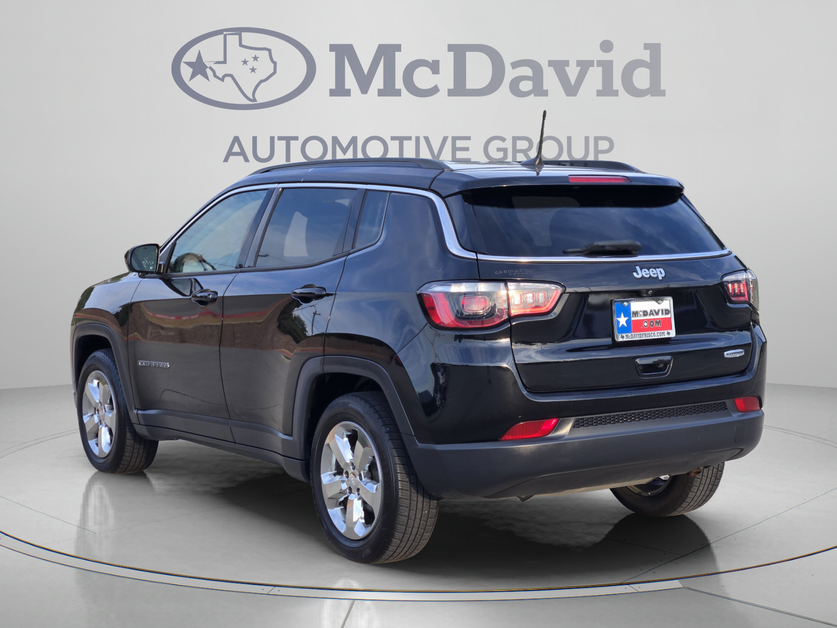 Used 2018 Jeep Compass Latitude FWD image 4