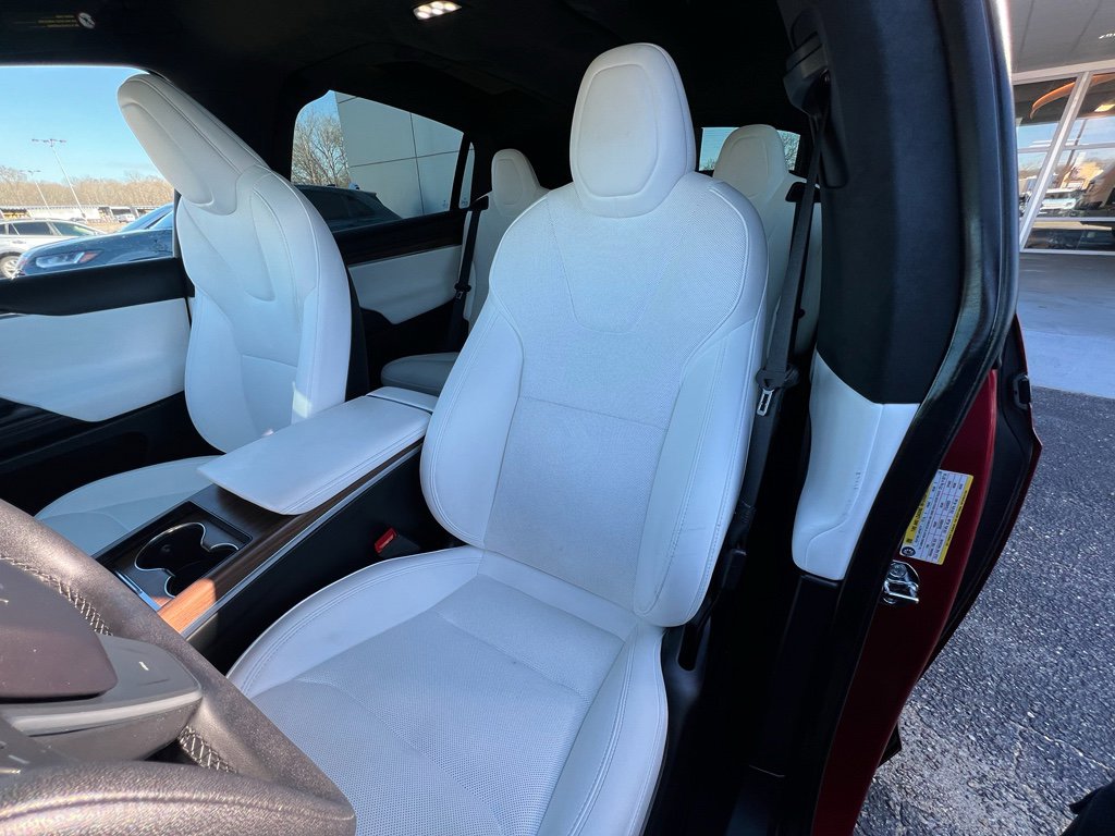 Used 2024 Tesla Model X image 12