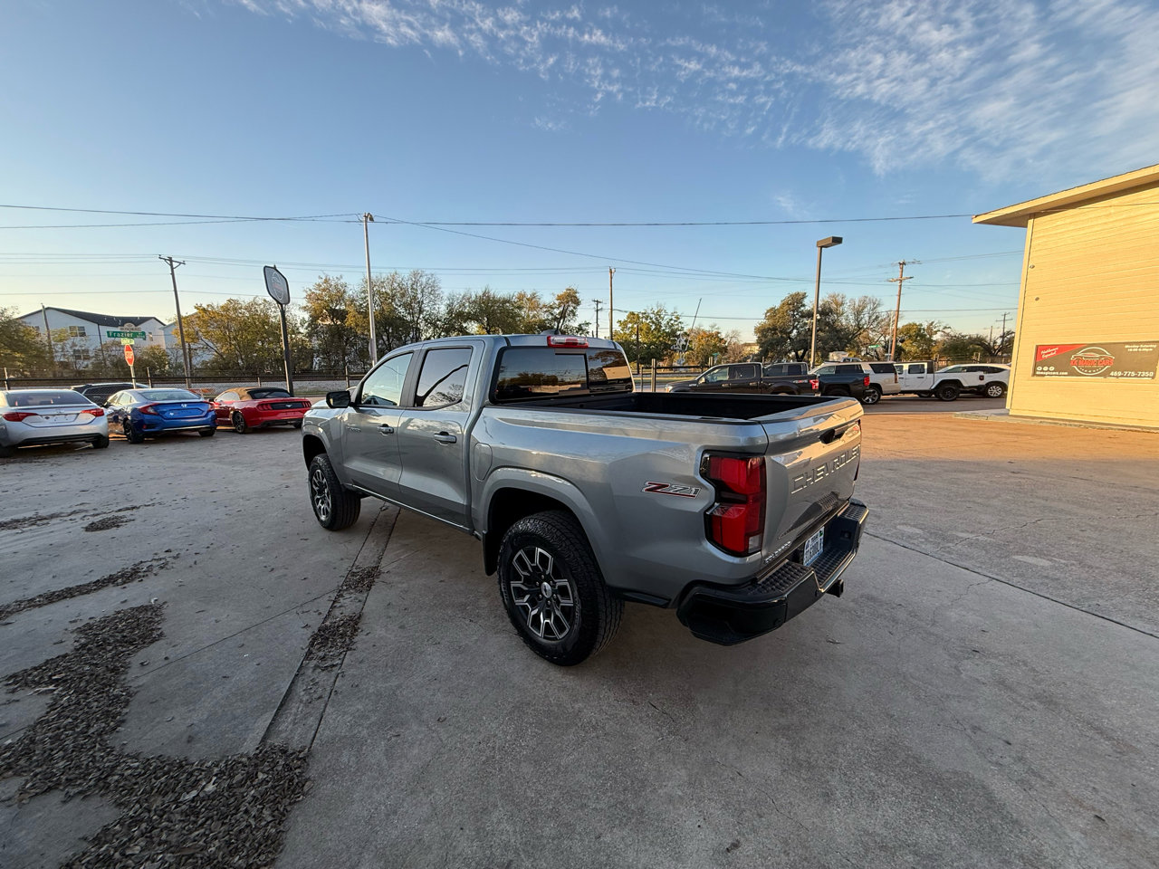 Used 2023 Chevrolet Colorado Z71 w/ Z71 Convenience Package 2 image 7