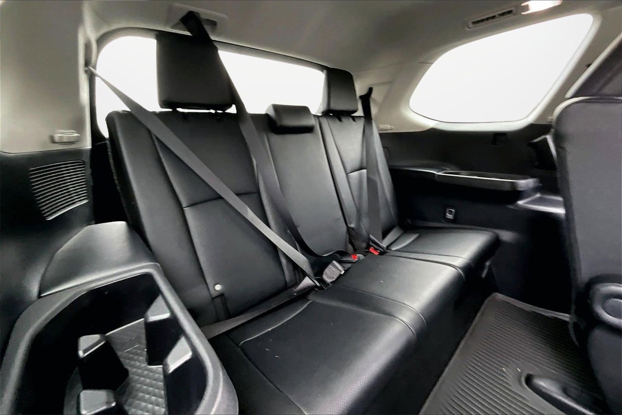 Used 2024 Toyota Grand Highlander Limited image 23