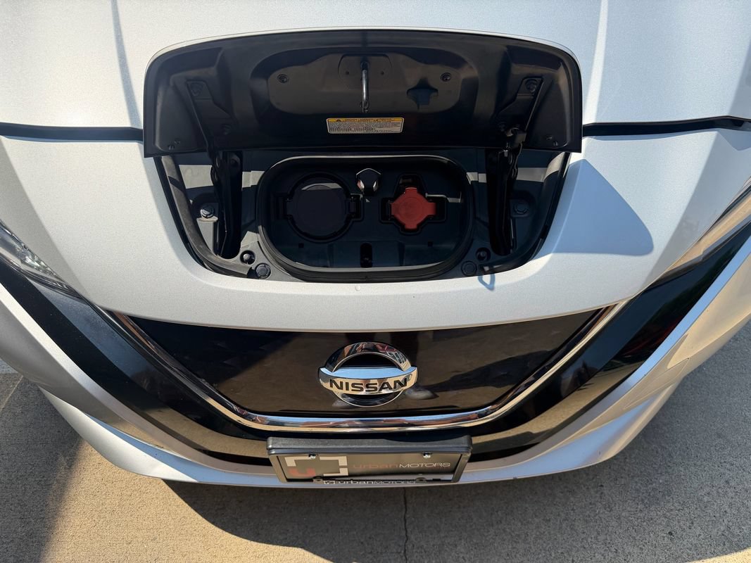 Used 2022 Nissan Leaf SV FWD image 19