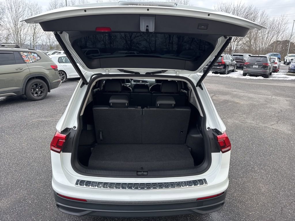 Certified 2024 Volkswagen Tiguan Wolfsburg Edition image 11