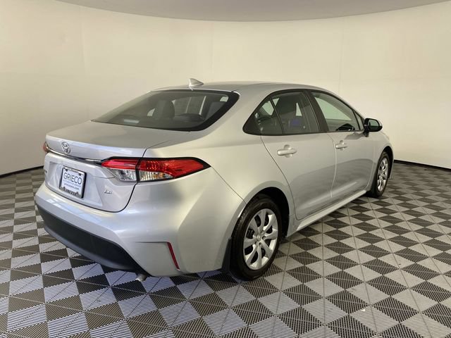 Used 2025 Toyota Corolla LE FWD image 9