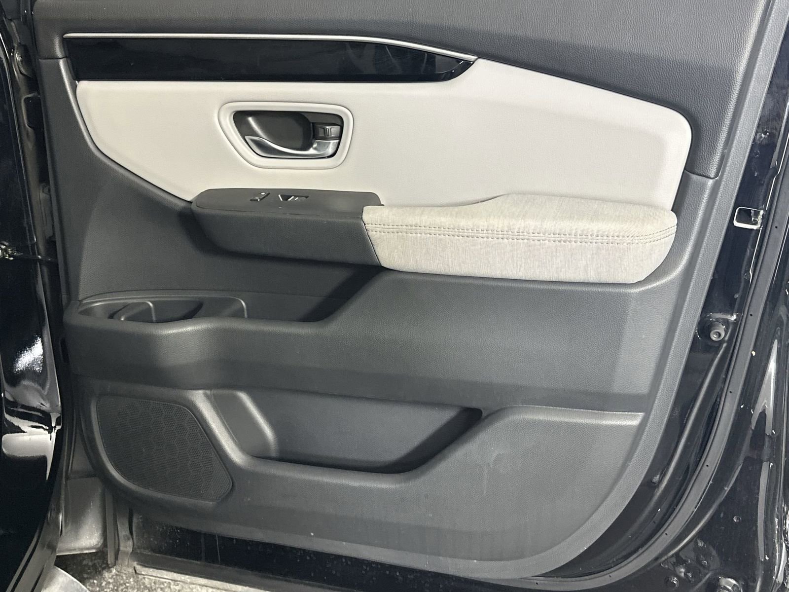 Used 2023 Honda Pilot LX image 35