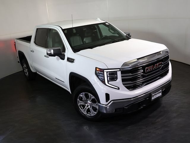 Used 2024 GMC Sierra 1500 SLT AWD/4WD image 7