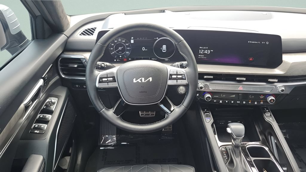 Used 2025 Kia Telluride SX Prestige X-Pro AWD/4WD image 12