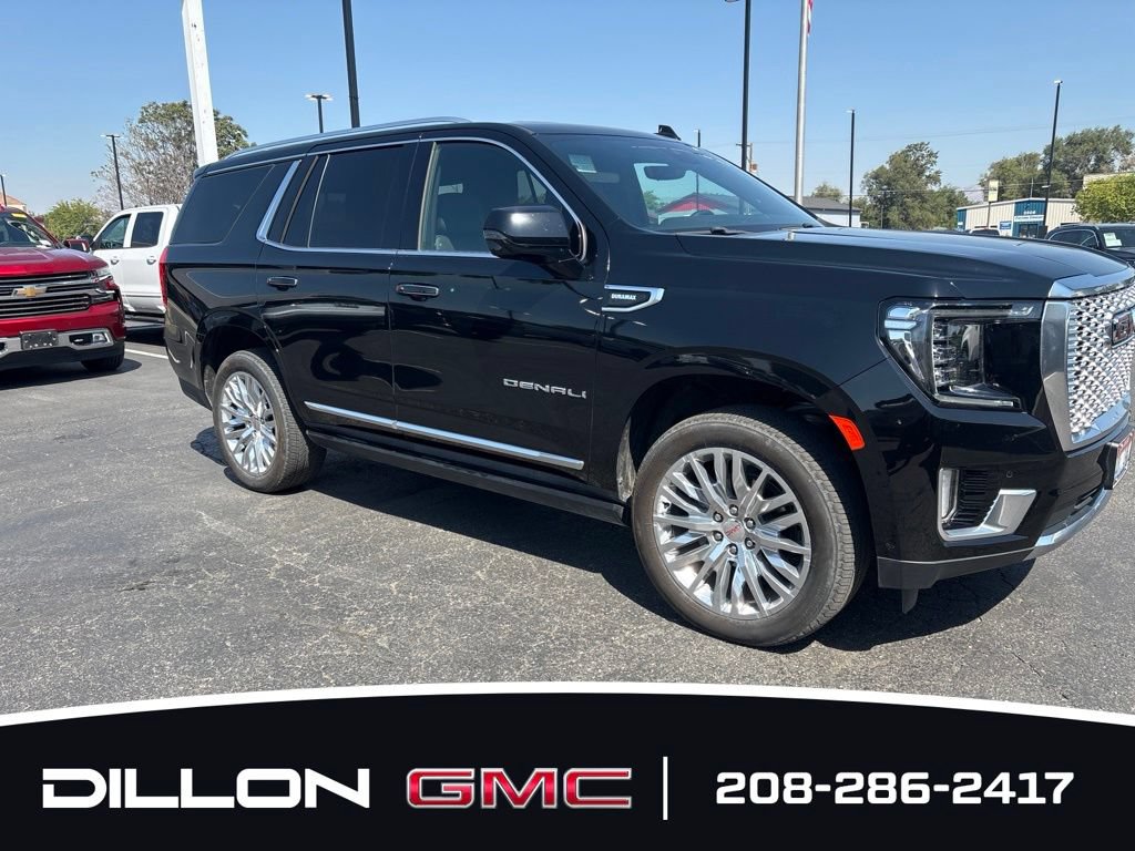 Used 2024 GMC Yukon Denali w/ Advanced Technology Package AWD/4WD image 3