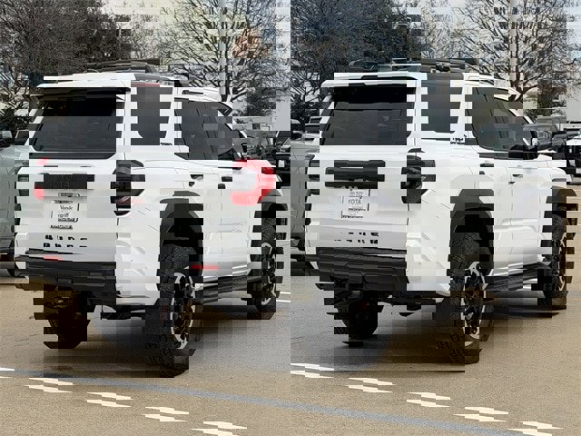 Used 2025 Toyota 4Runner TRD Off-Road Premium image 4