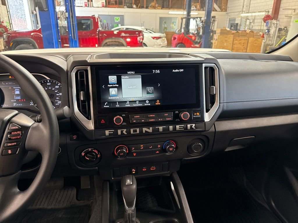 Certified 2025 Nissan Frontier SV image 35