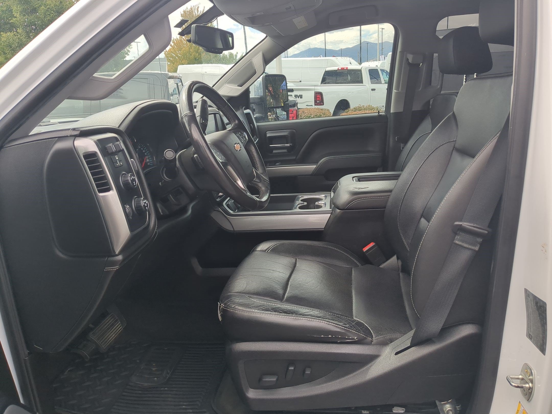 Used 2018 Chevrolet Silverado 3500 LTZ w/ Duramax Plus Package AWD/4WD image 17
